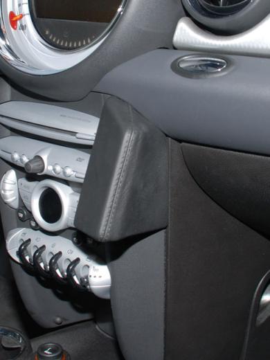 KUDA for BMW Mini since 11/2006 with old Navi (identifiable by silverCD slot) 